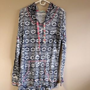 Maurices Ultra Lightweight Hooded Shirt - Large